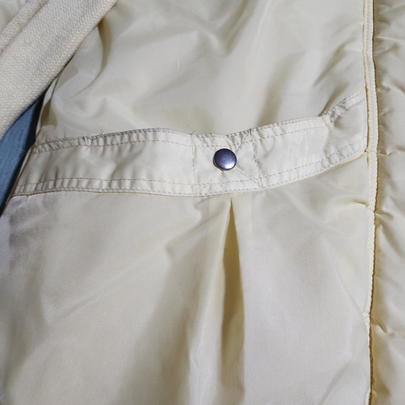 Women's Yellow Puffer Jacket - Picture 7 of 11